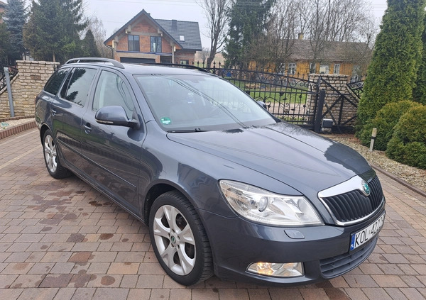 Skoda Octavia cena 29900 przebieg: 185000, rok produkcji 2011 z Wolbrom małe 232